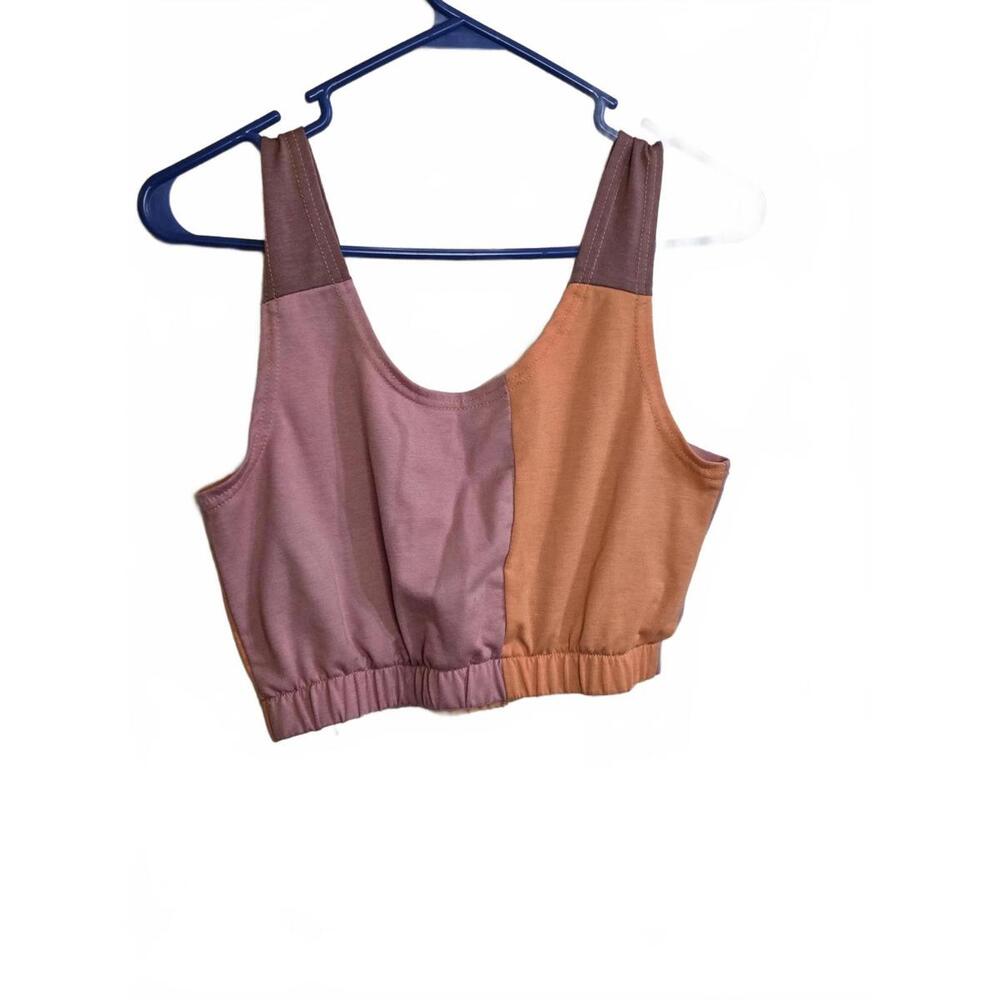 Colorblock Women's Crop Top with Wide Straps - Picture 3 of 7